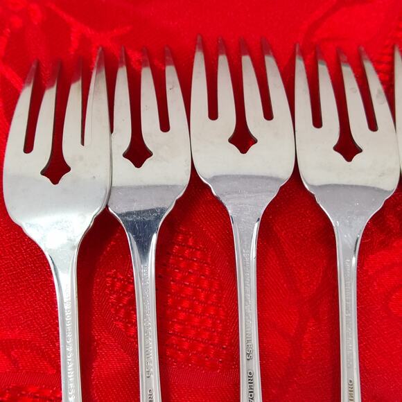 8X SF Oneida Rogers USA Bittersweet Repose Stainless 8 Salad Forks - Picture 10 of 14